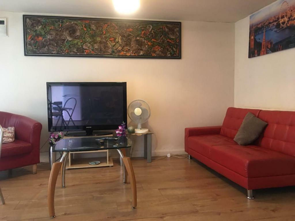 Clean And Modern 1 Bedroom Apartment Hounslow Exterior photo